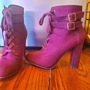 Size 8 maroon heels
